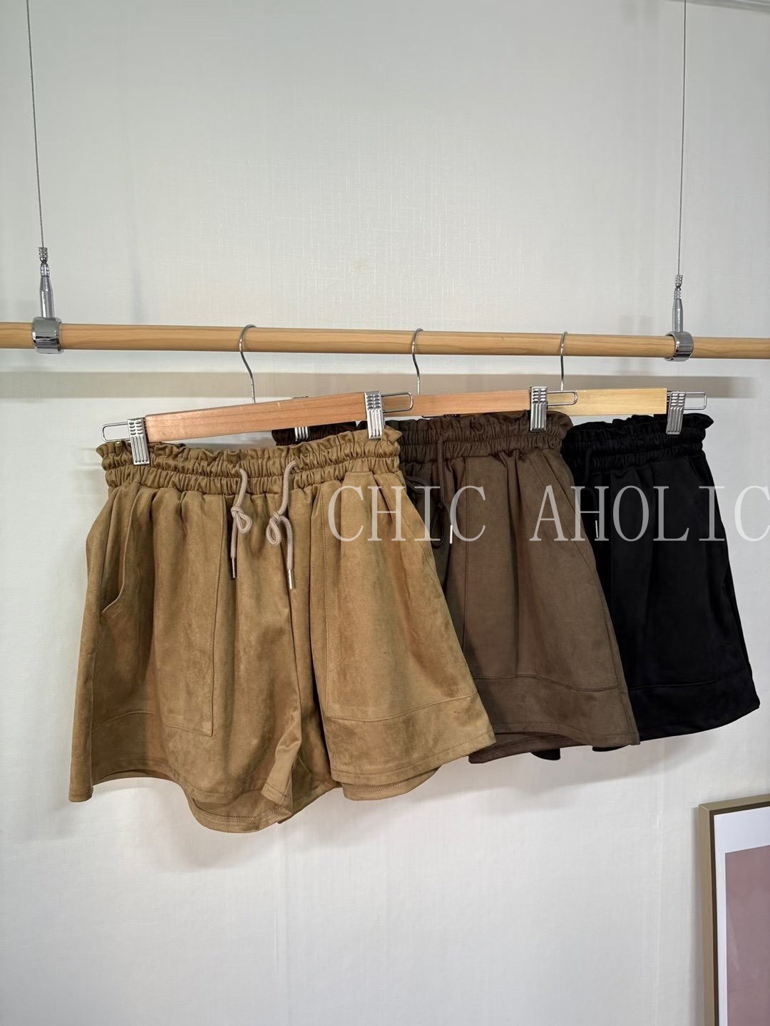 YY11薄麂皮有抽繩短褲