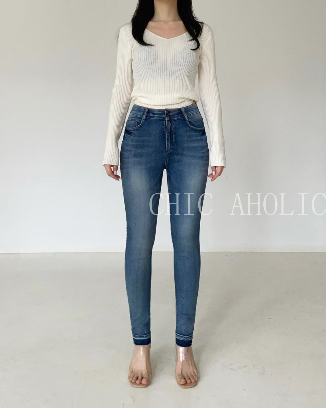 YY27窄管刷白牛仔褲