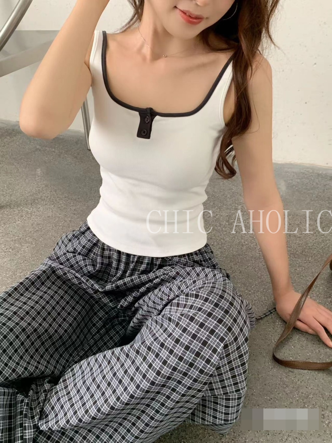 YY56撞色兩釦方領bra