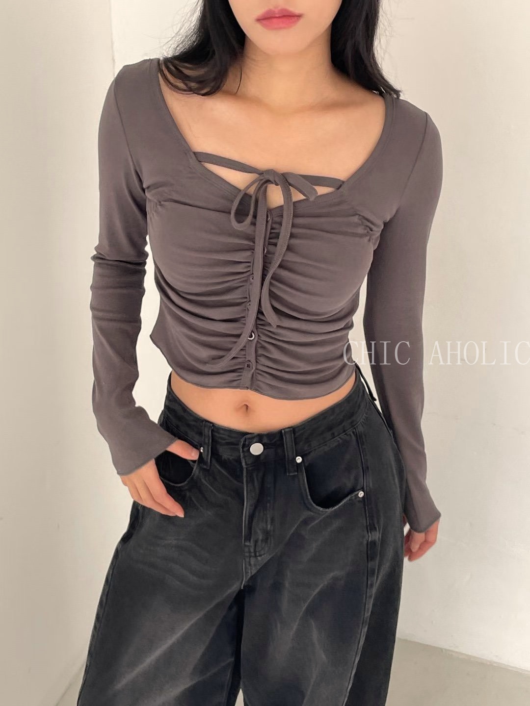 CA23抓很多摺V領衣