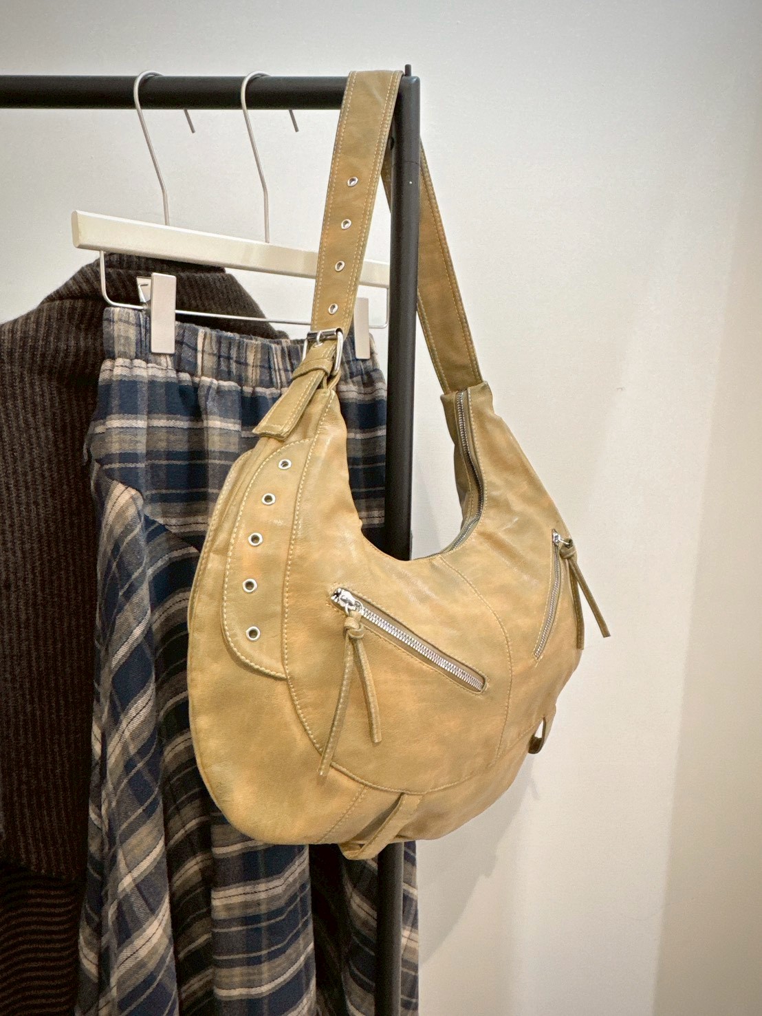 HH32Y2K腋下機車卡其包