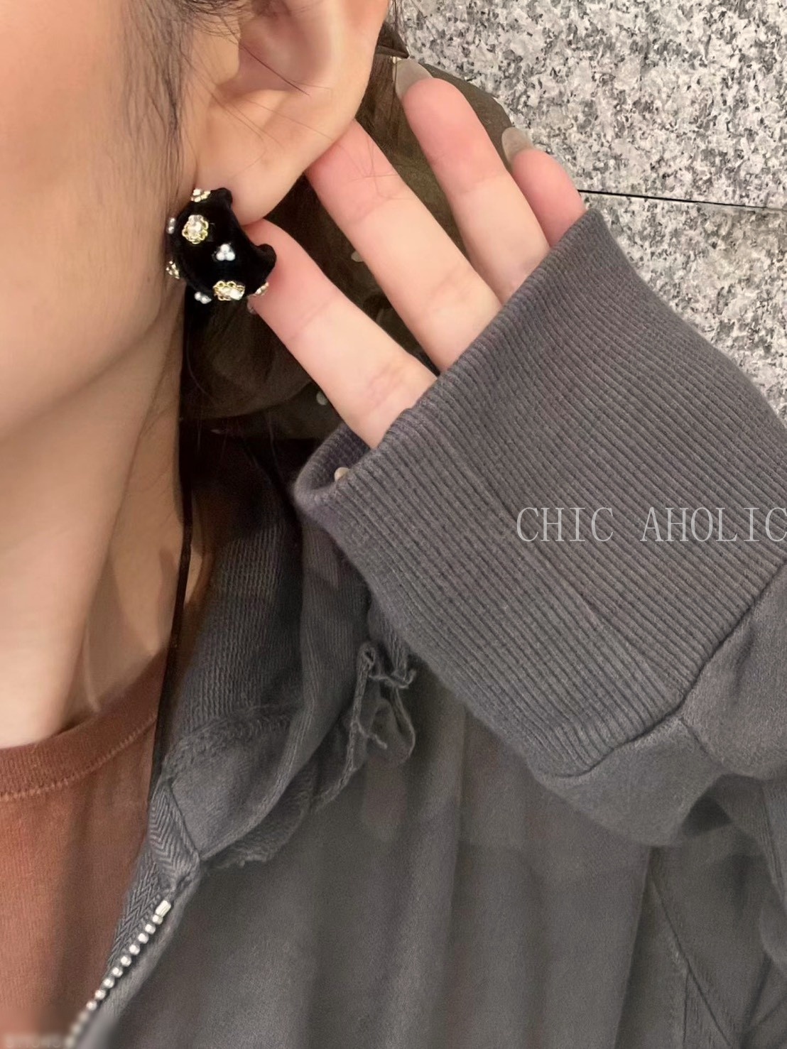 HH65天鵝絨寶石耳環