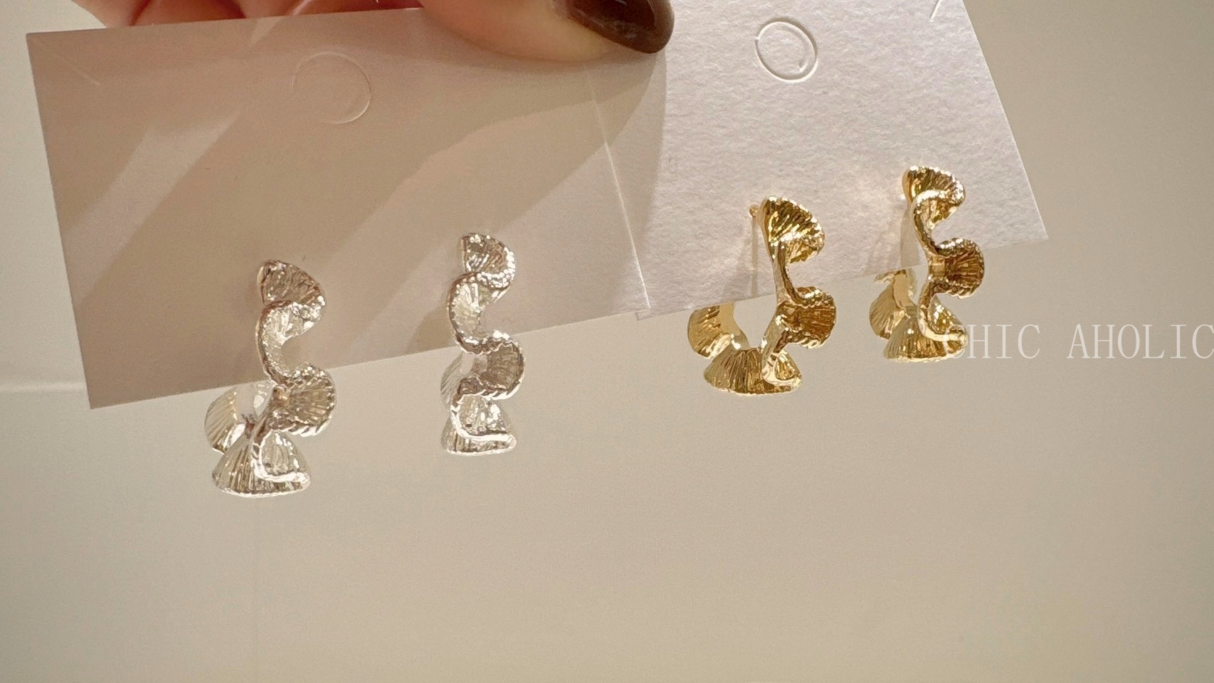 DEC63立體花波浪圈耳環