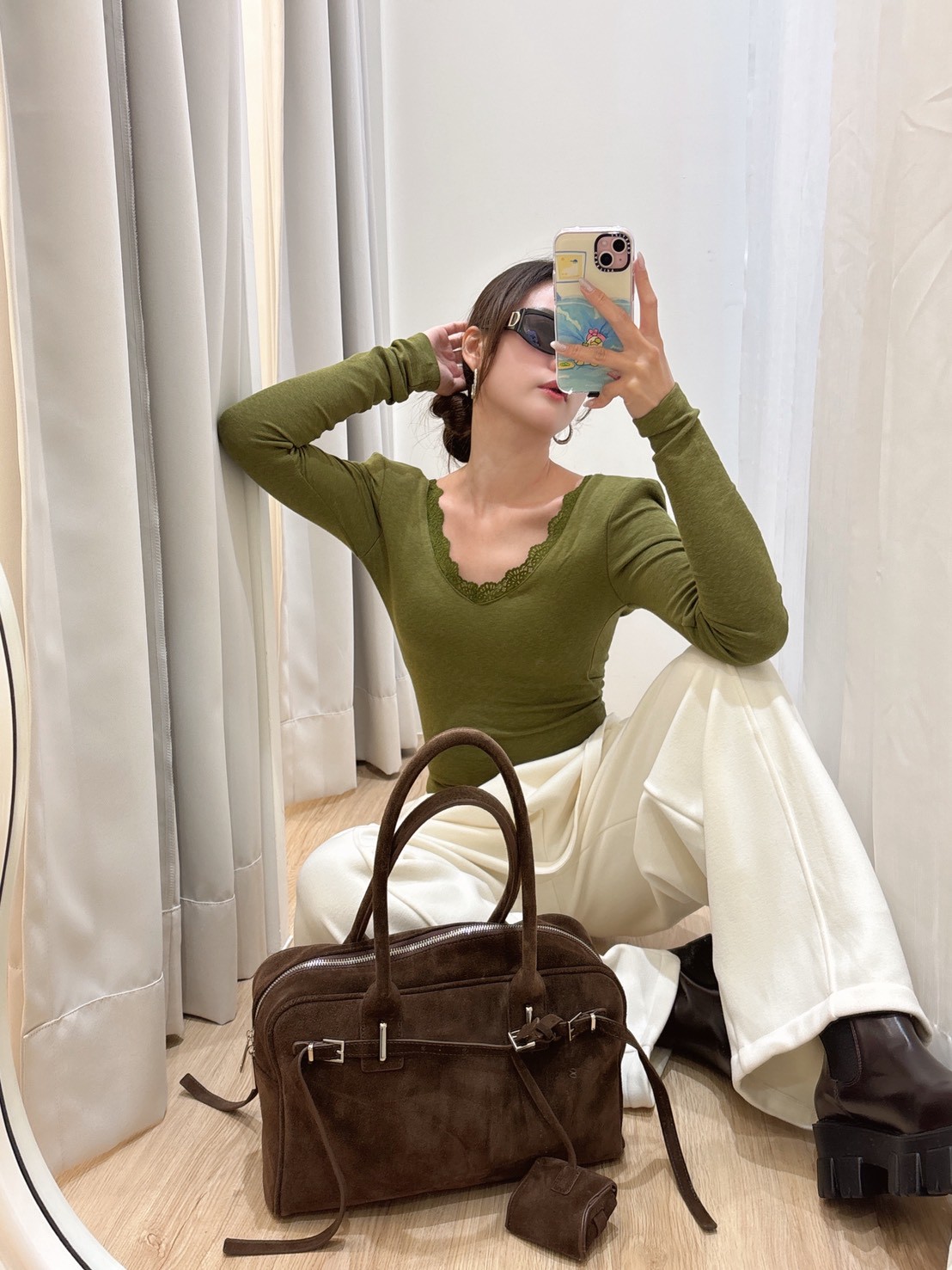 ME33蕾絲邊有bra上衣