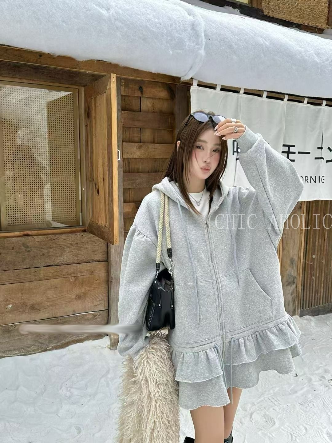 ME36荷葉裙擺連帽洋裝