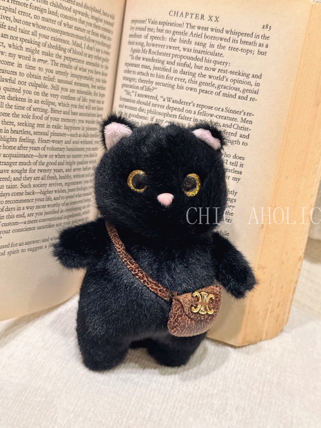 ME64背Celine黑貓吊飾