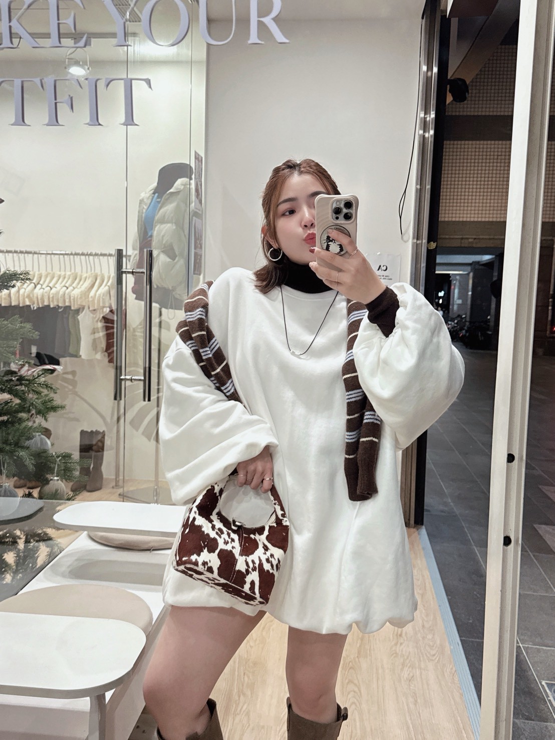 FU27設計感整件花苞衣 