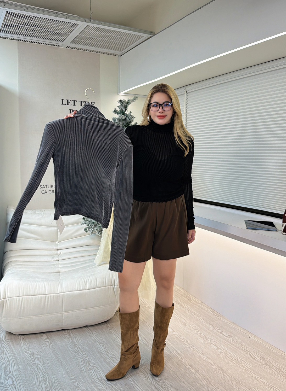 FU38燈芯絨條高領衣