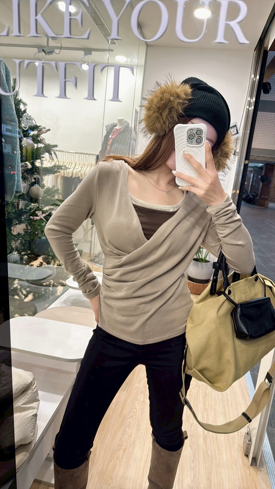 GOOD14垂墜女神V領上衣