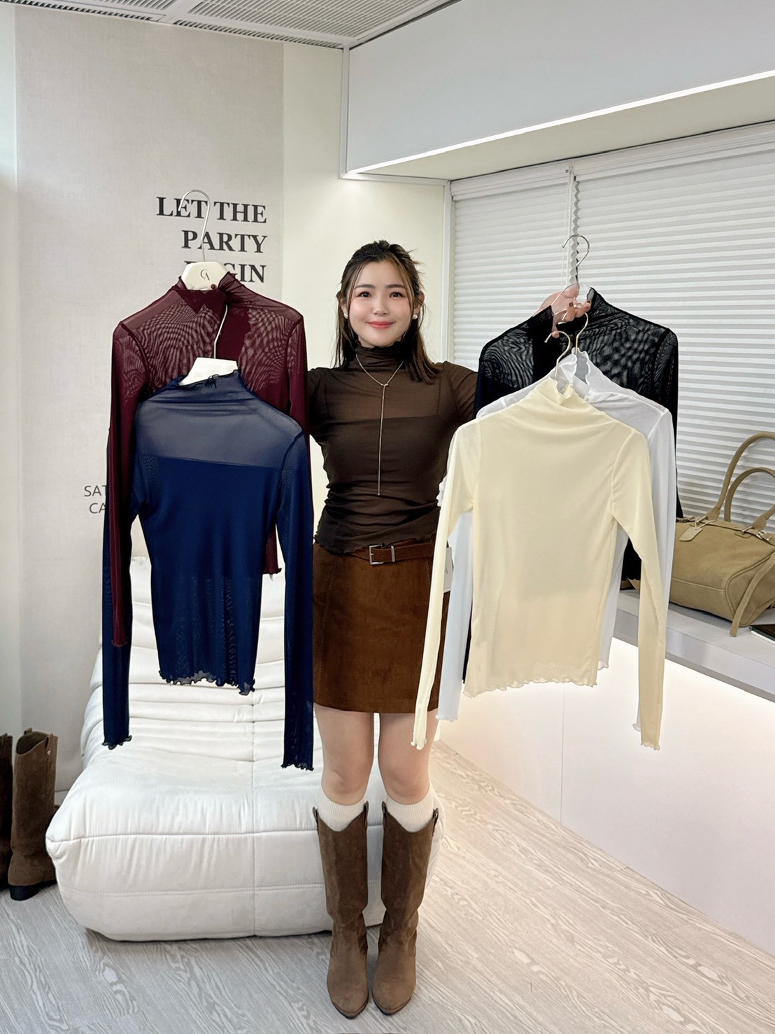 NOV37捲微鬆弛領打底衣