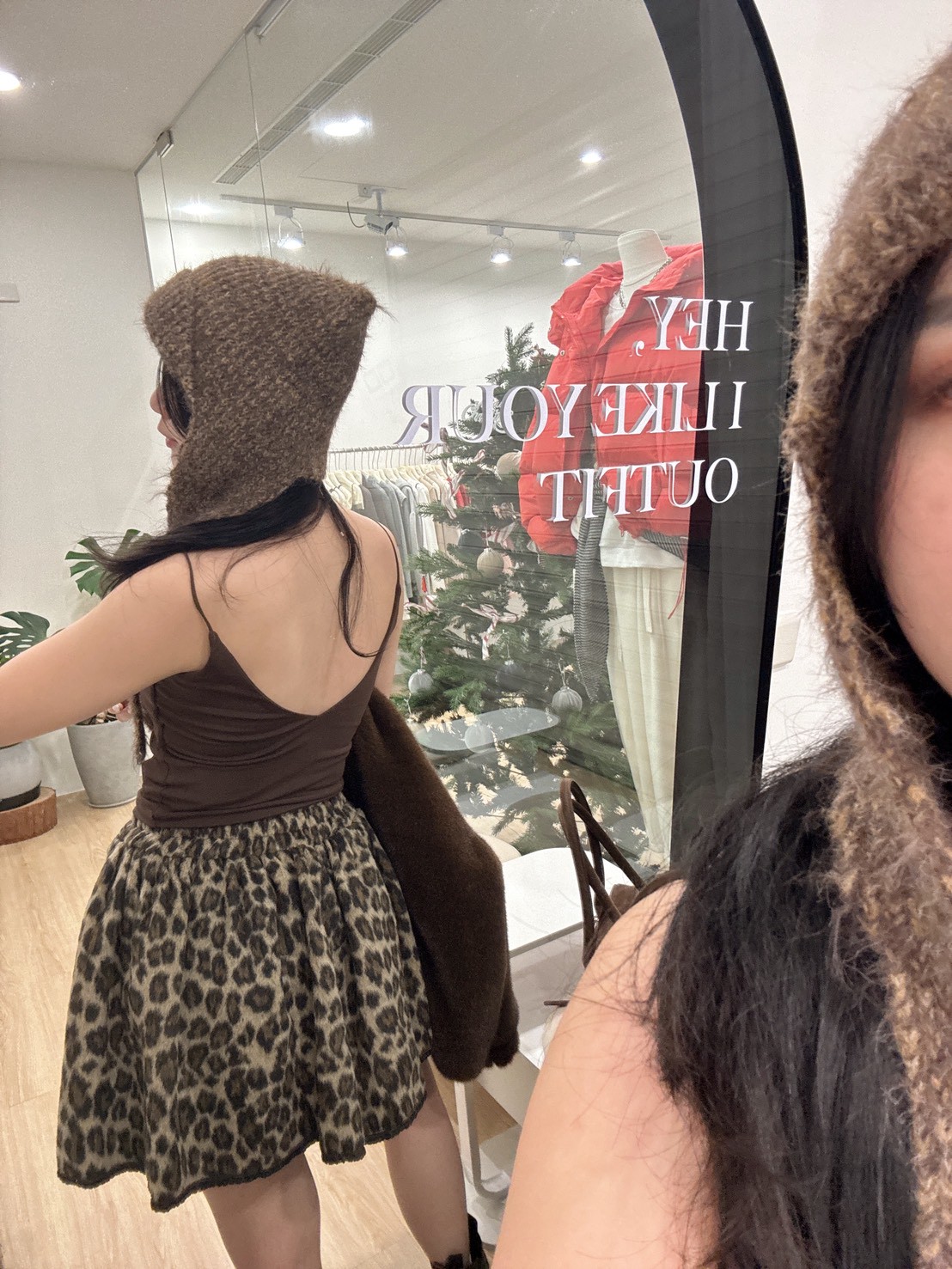 NEW27黑收邊豹紋短裙