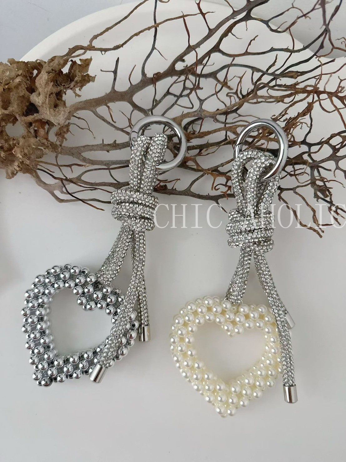 ON44閃亮珍珠款愛心吊飾