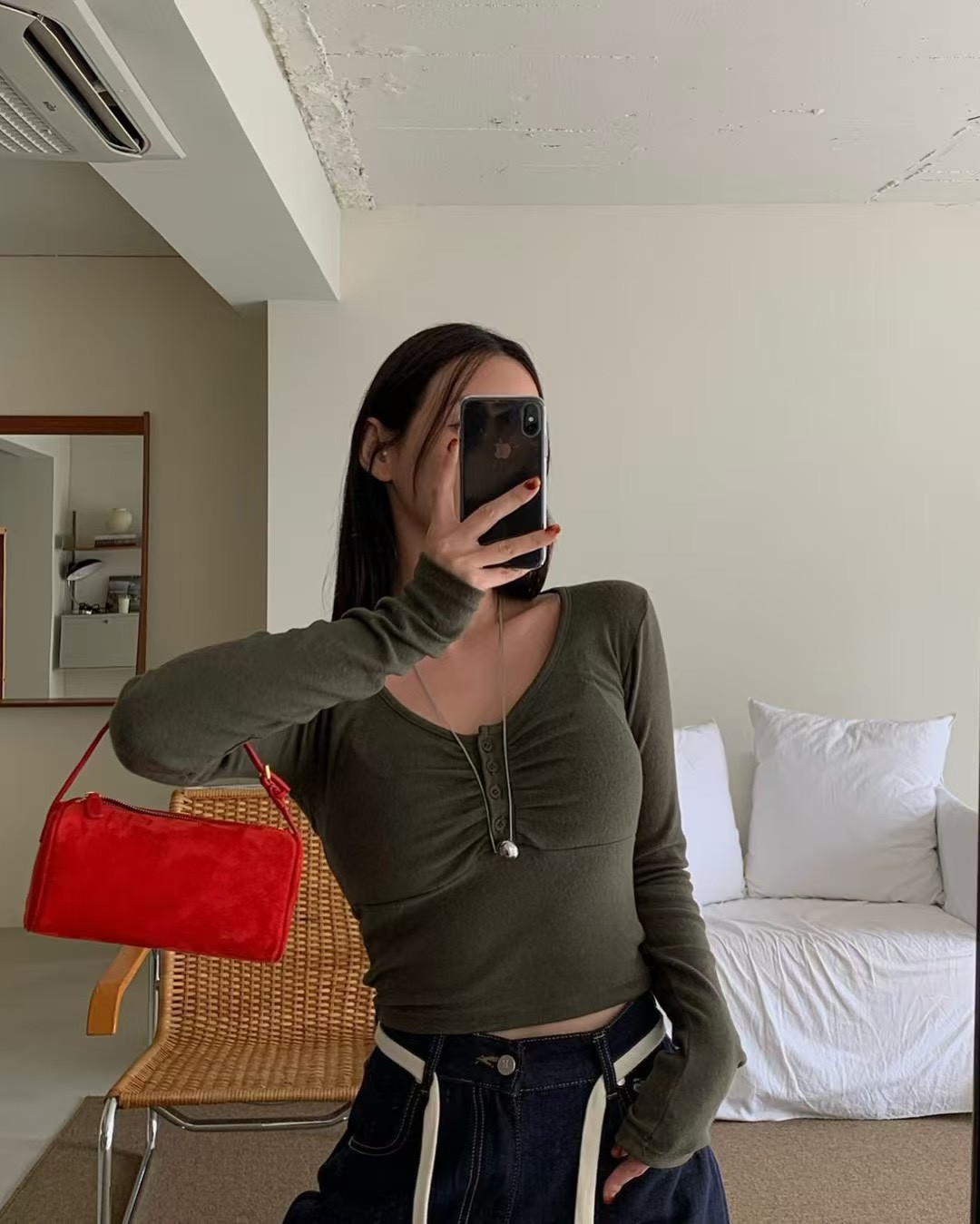 UN08胸V蝴蝶結抓摺衣