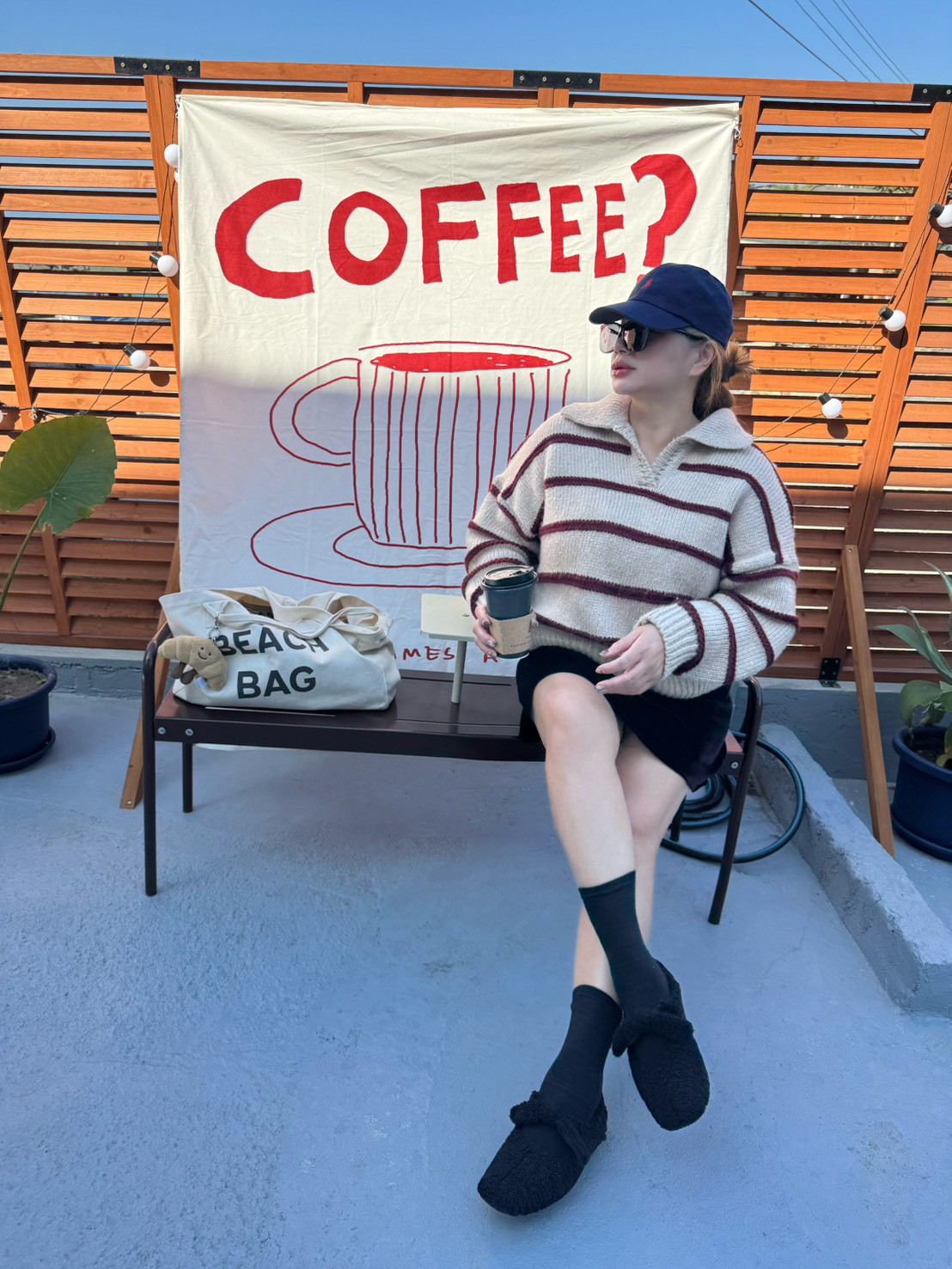 UN45海莉翻領紅條毛衣