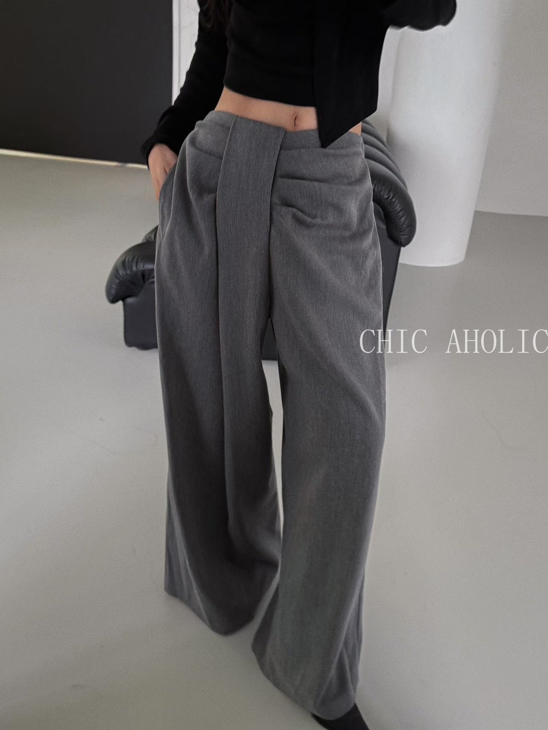 MOM17蝴蝶結側抓褶西裝褲