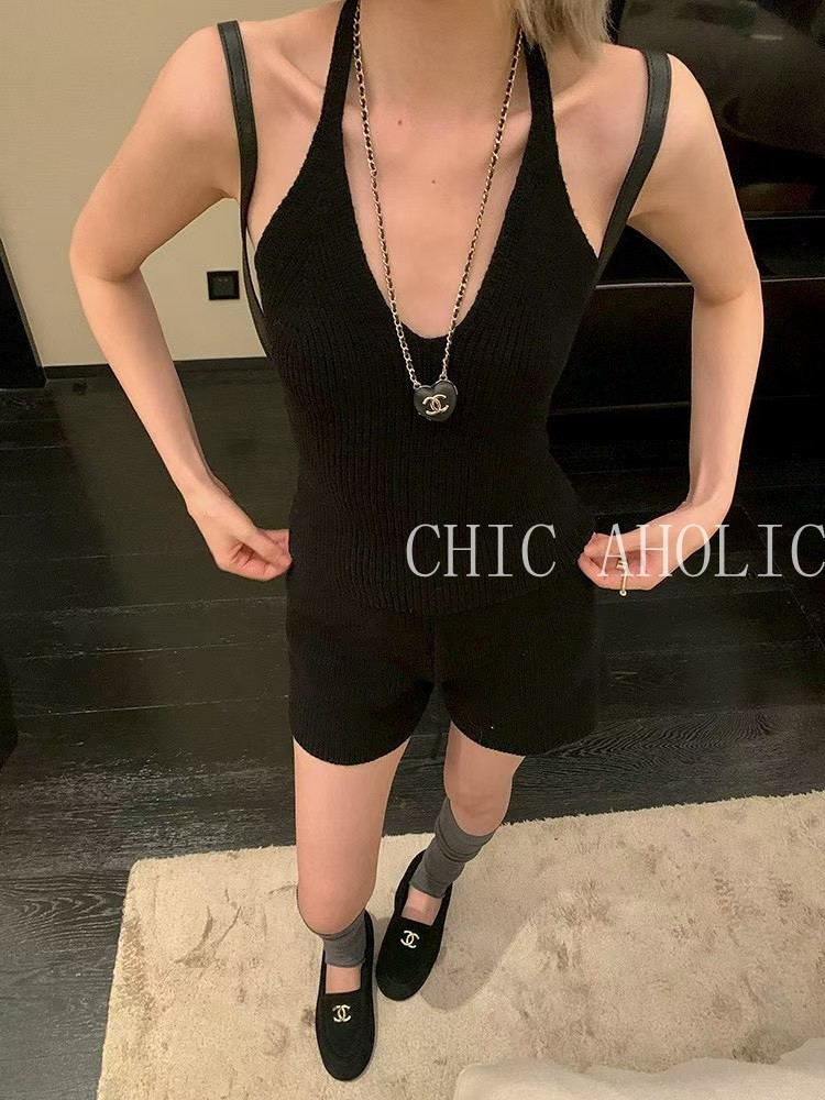 MOM09繞脖針織衣