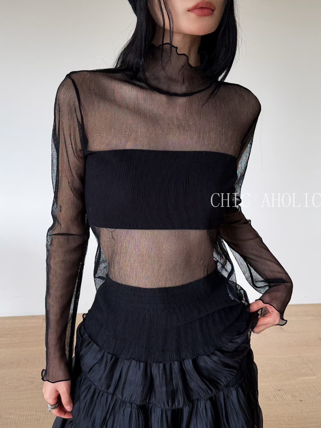 MOM18挺透紗鬆弛領衣