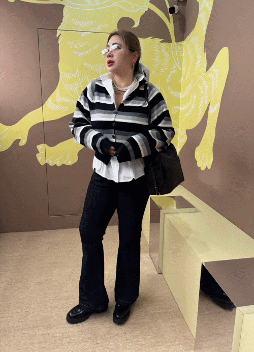 MOM25春裝深藍喇叭褲(筷子腿)必收!!