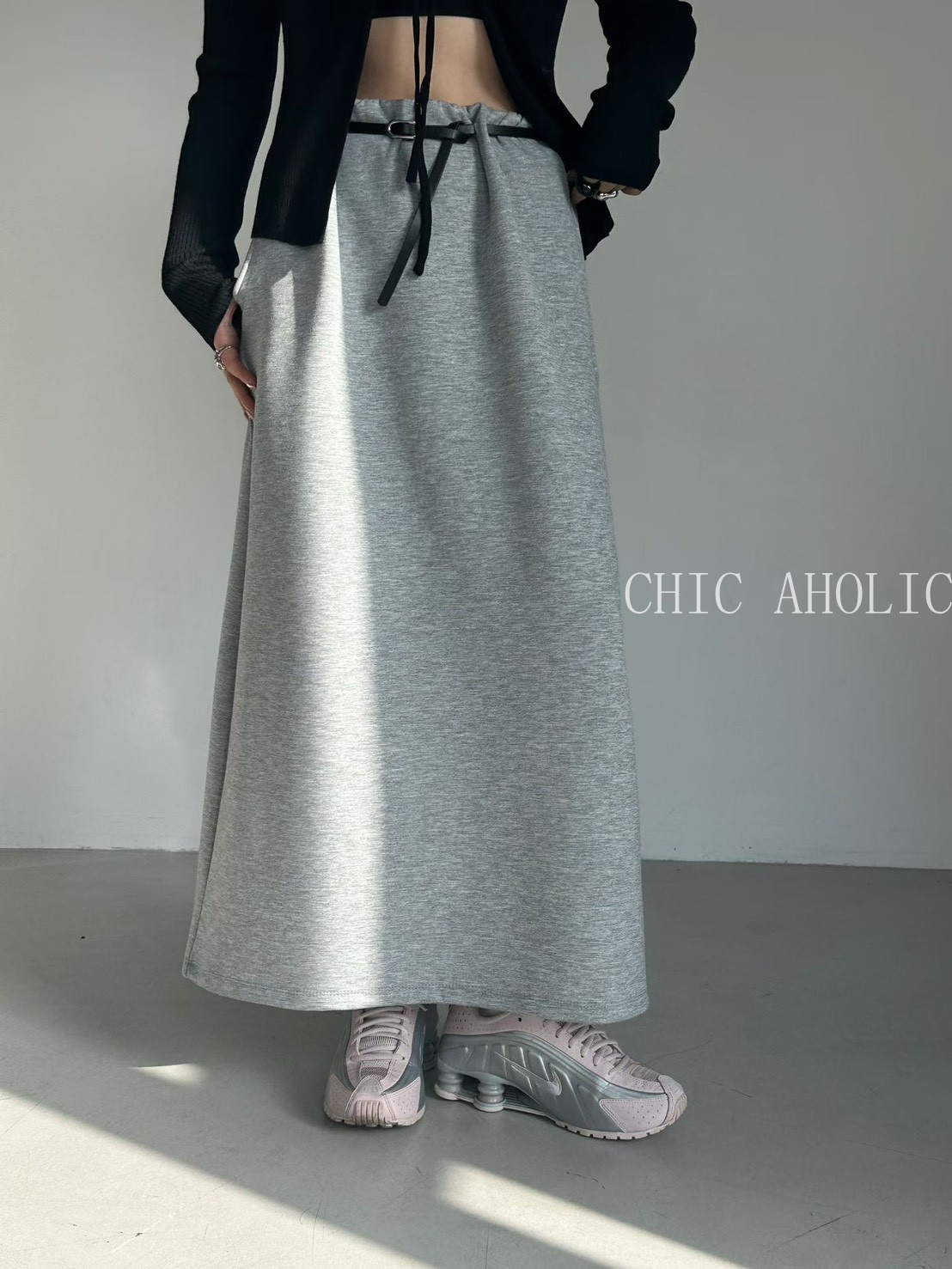 FEB09附細黑皮帶A字裙