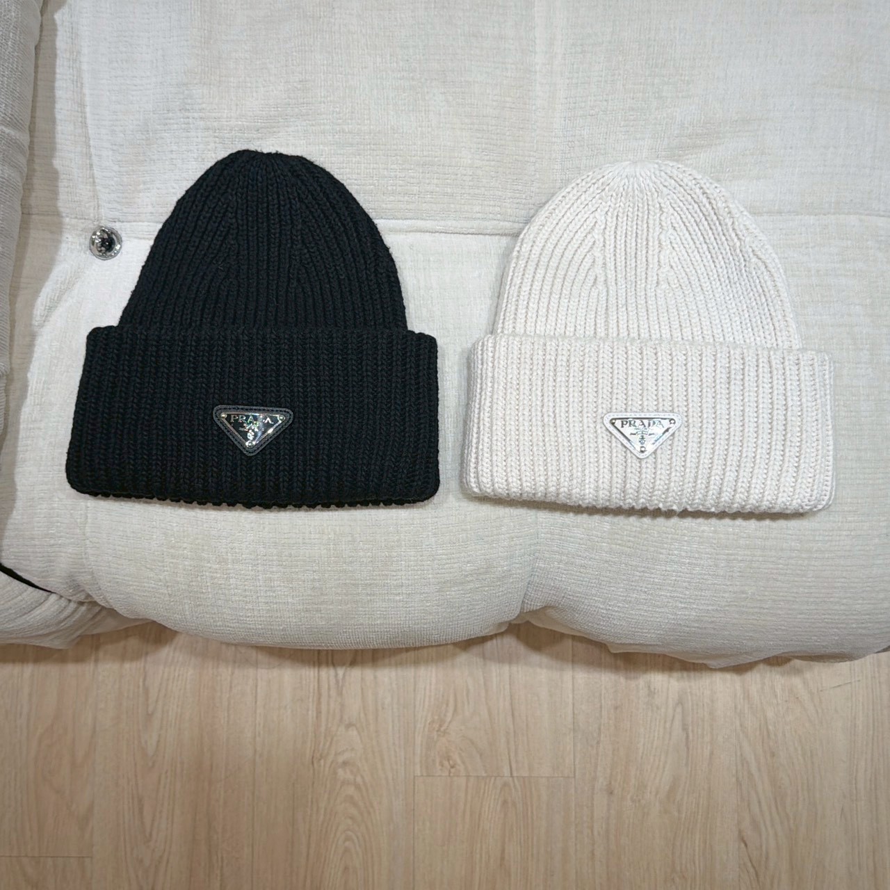 FEB56普拉達羊毛反折毛帽