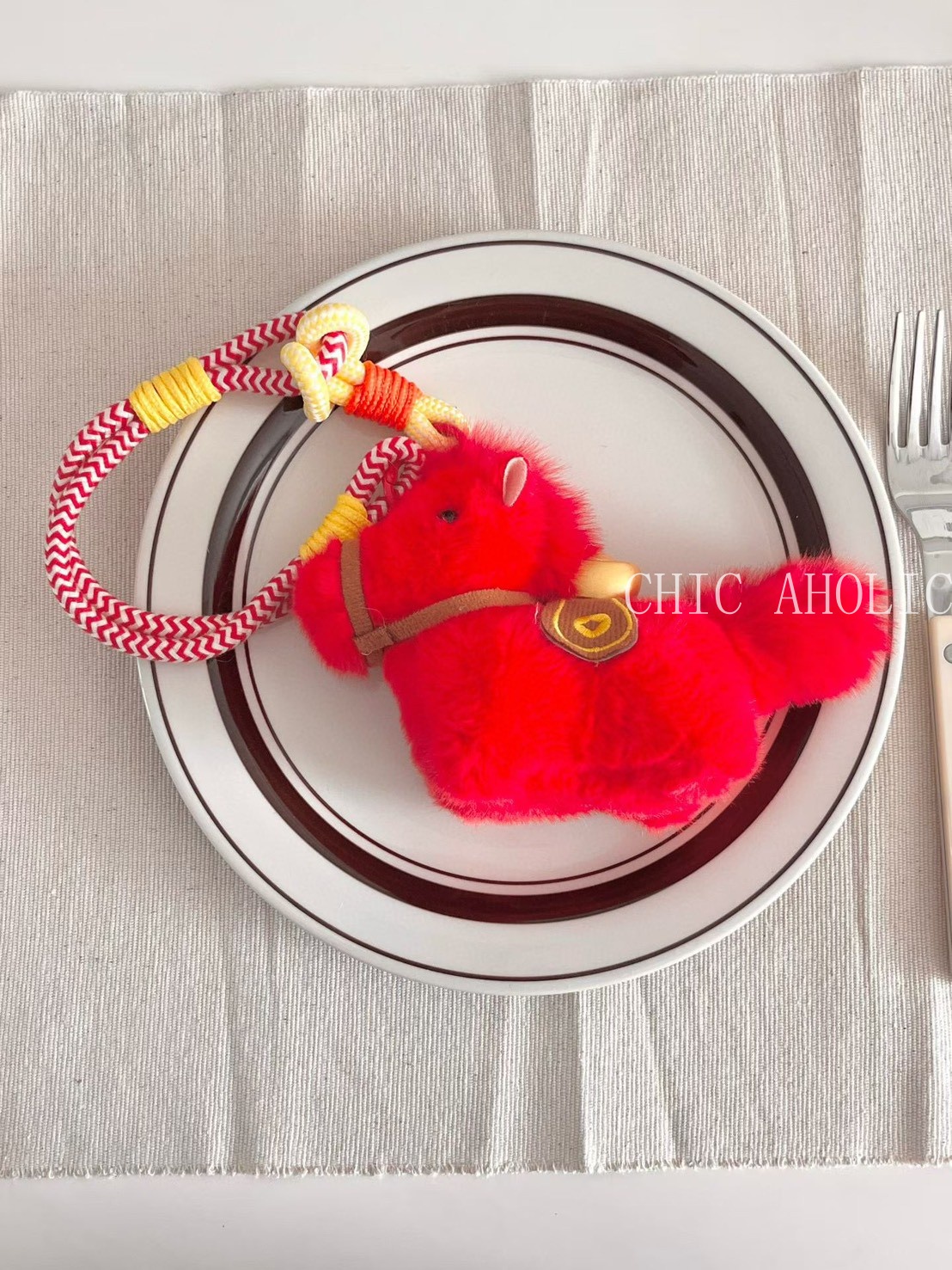 FEB59新年元寶小馬吊飾 