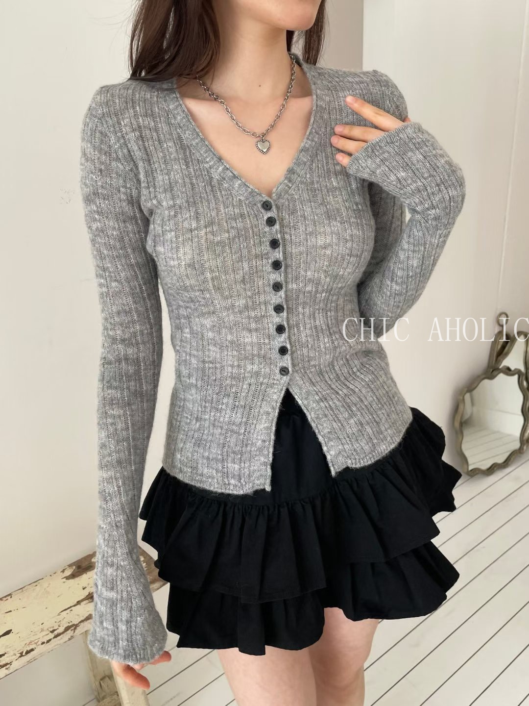 SSR15 小腰姬針織鏤空排扣衣