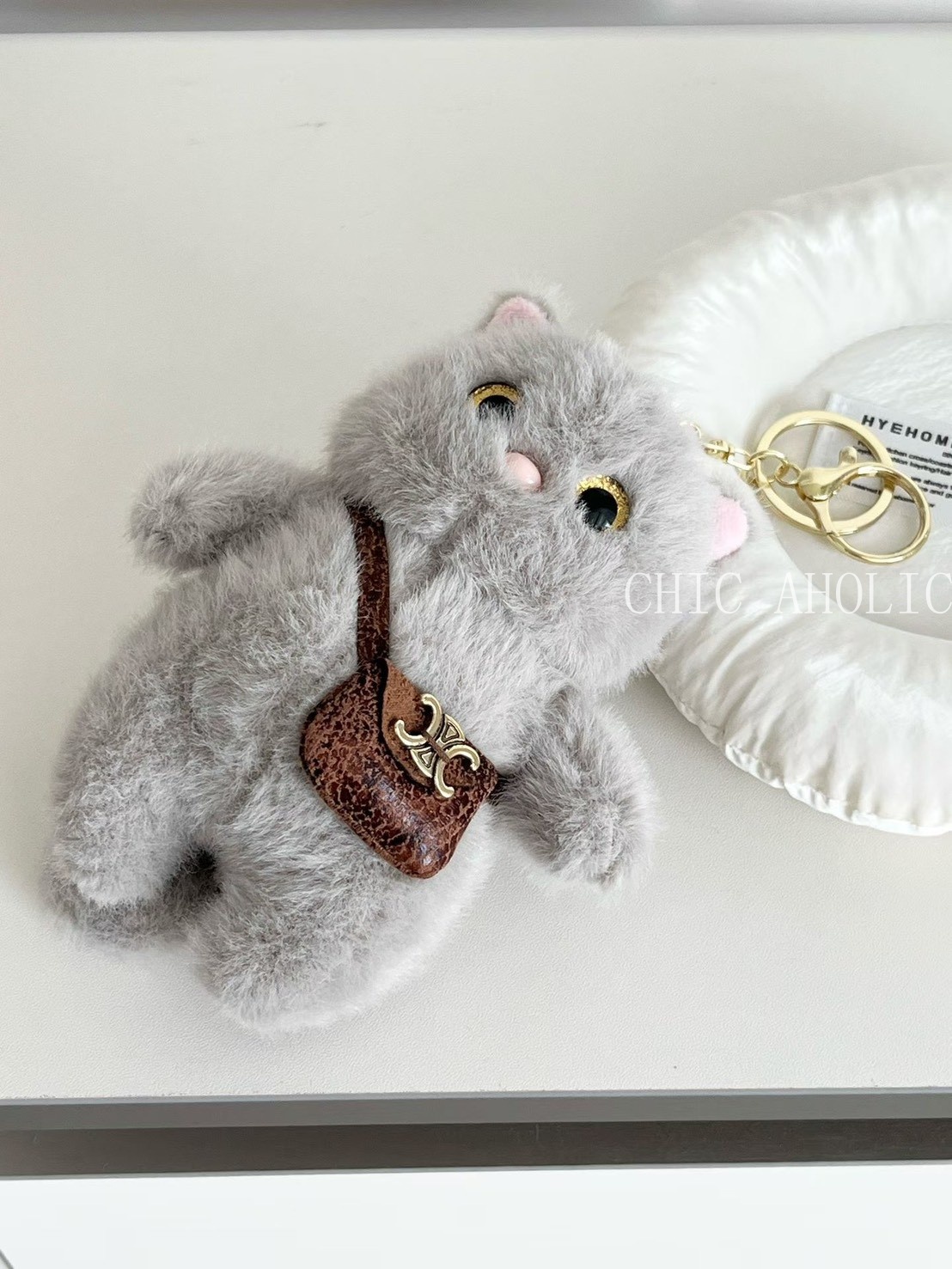 SSR22 背Celine黑貓吊飾