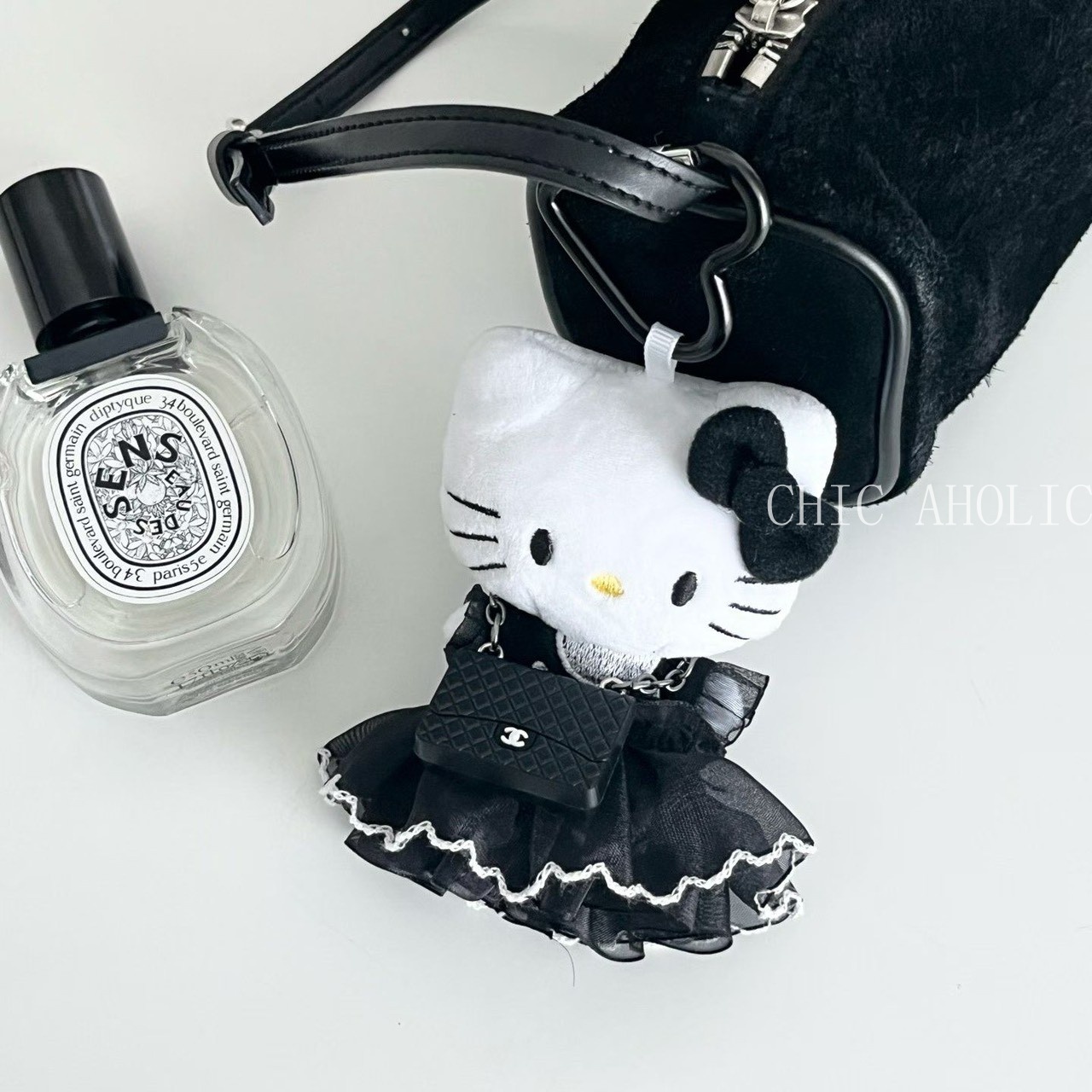 SSR56 蛋糕黑紗洋KITTY吊飾