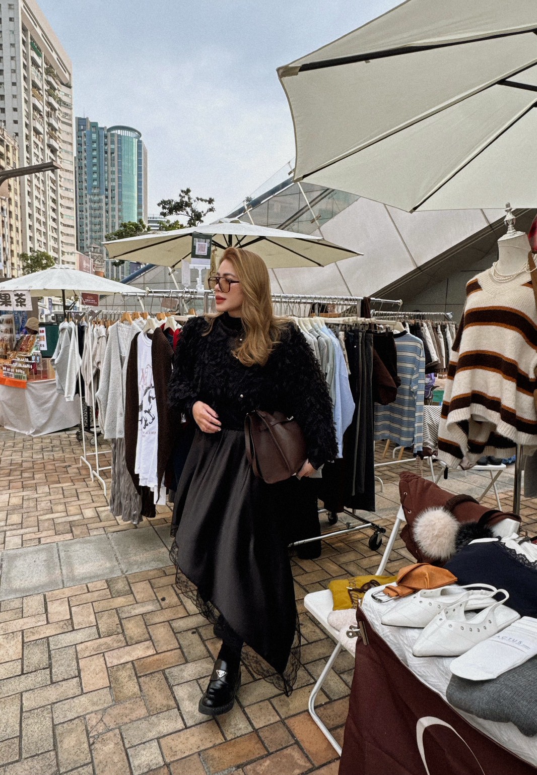 WQ02斜擺蕾絲緞面裙