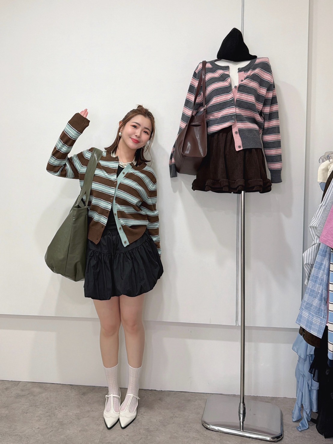 WQ10兩色拼白線橫條外套