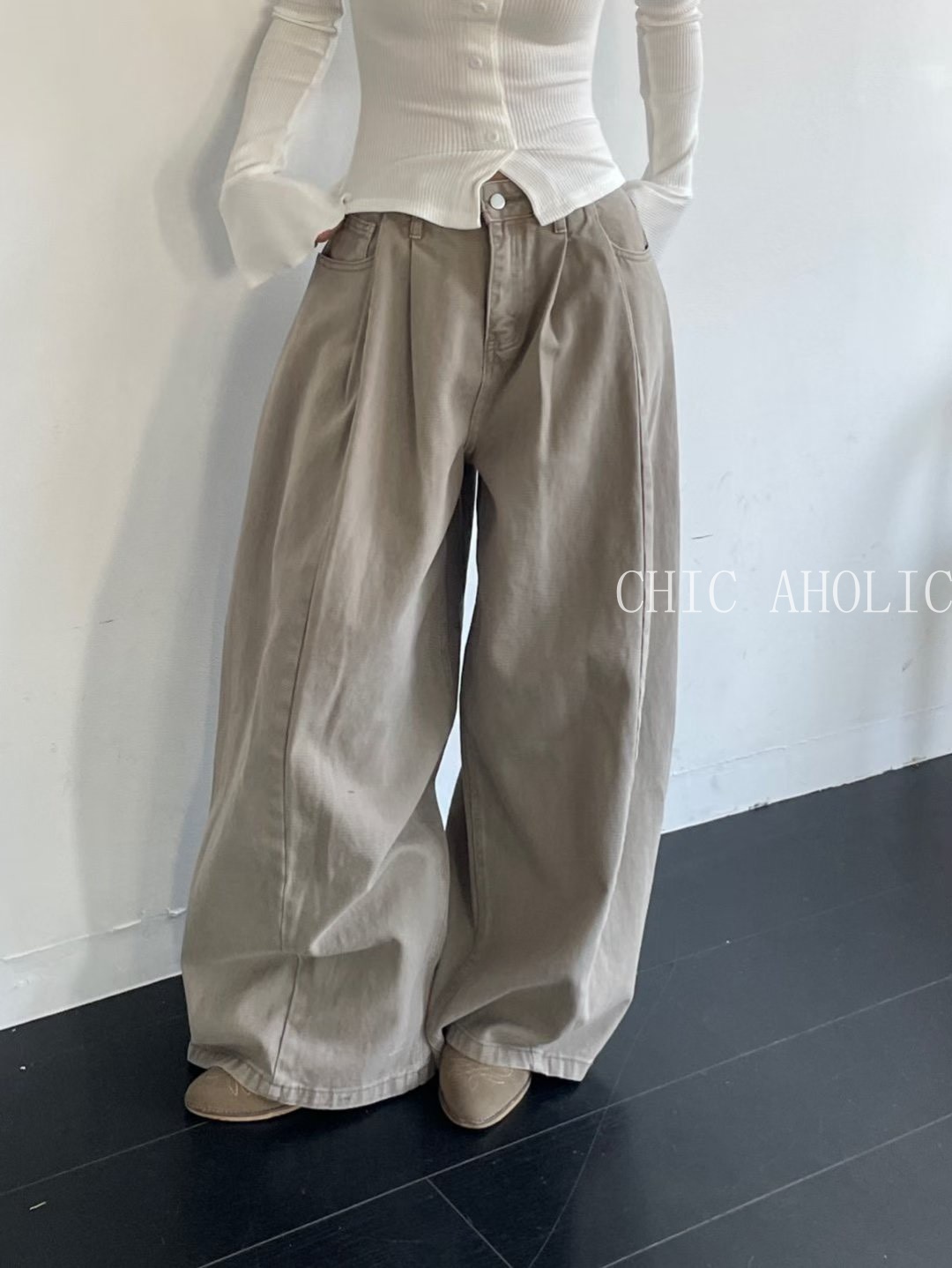 NY34春天石沙色2摺彎刀褲