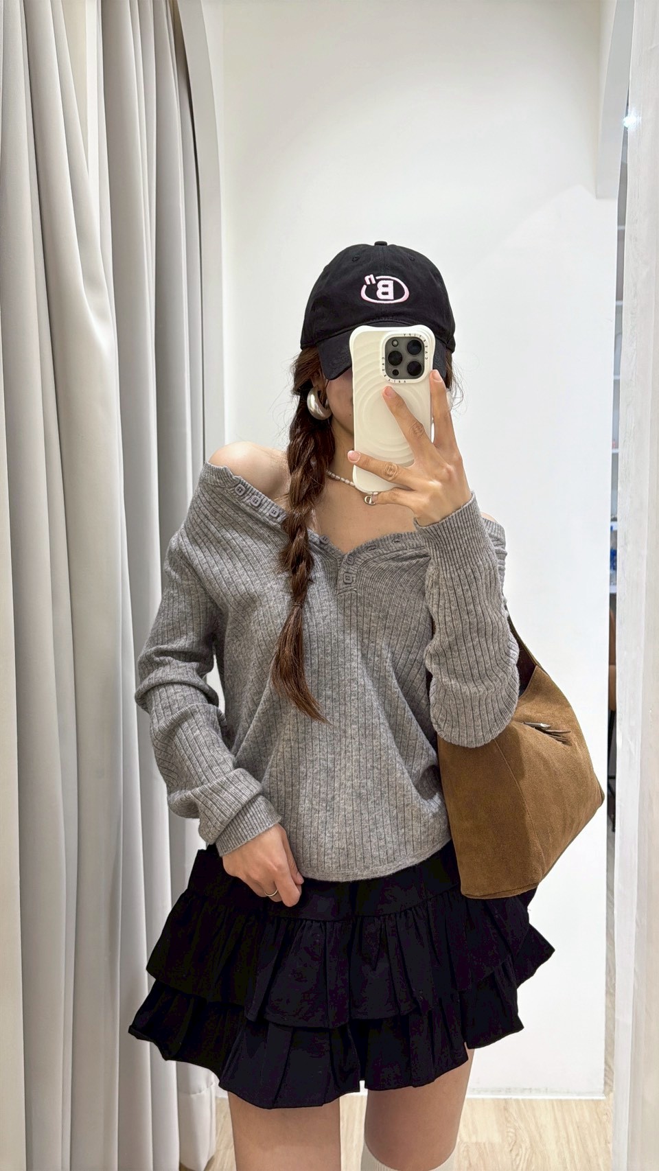 NE19 1CM坑條排釦開V衣  