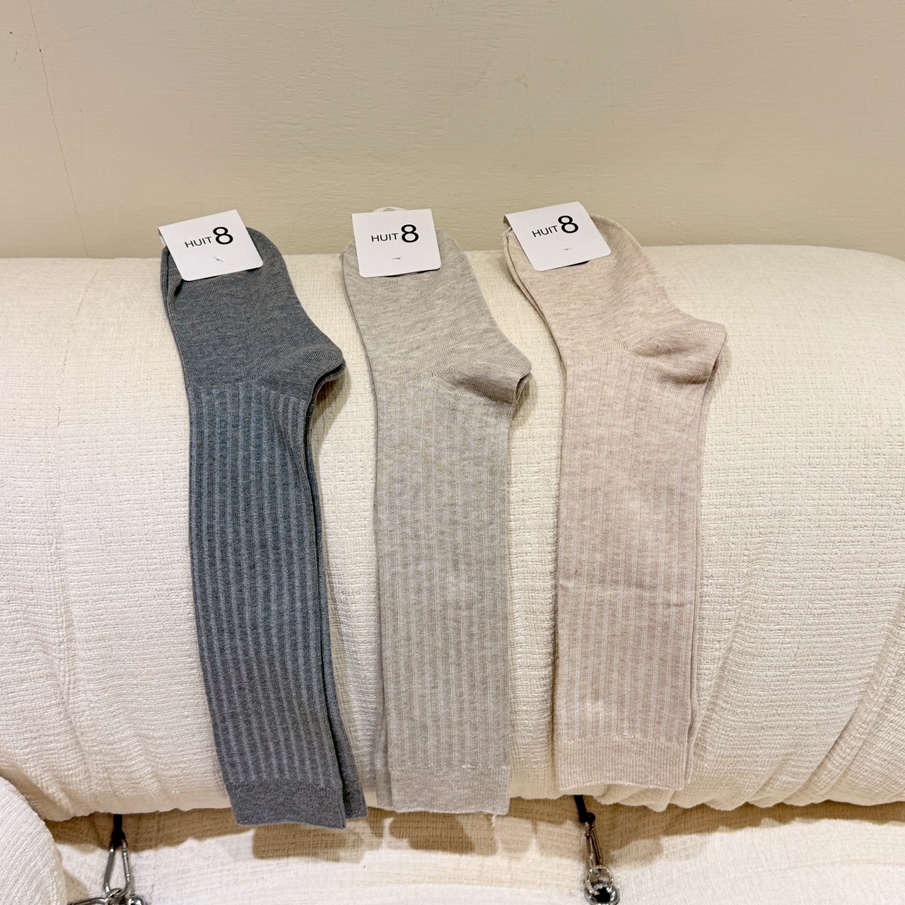 NE21凸起0.5CM坑條長襪