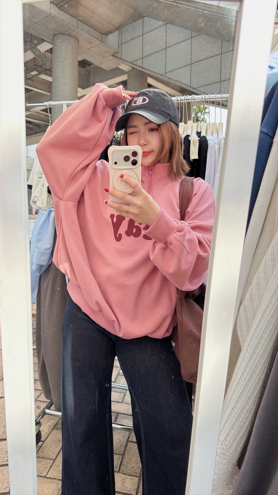 NE31大字母PLAY拉鍊上衣  