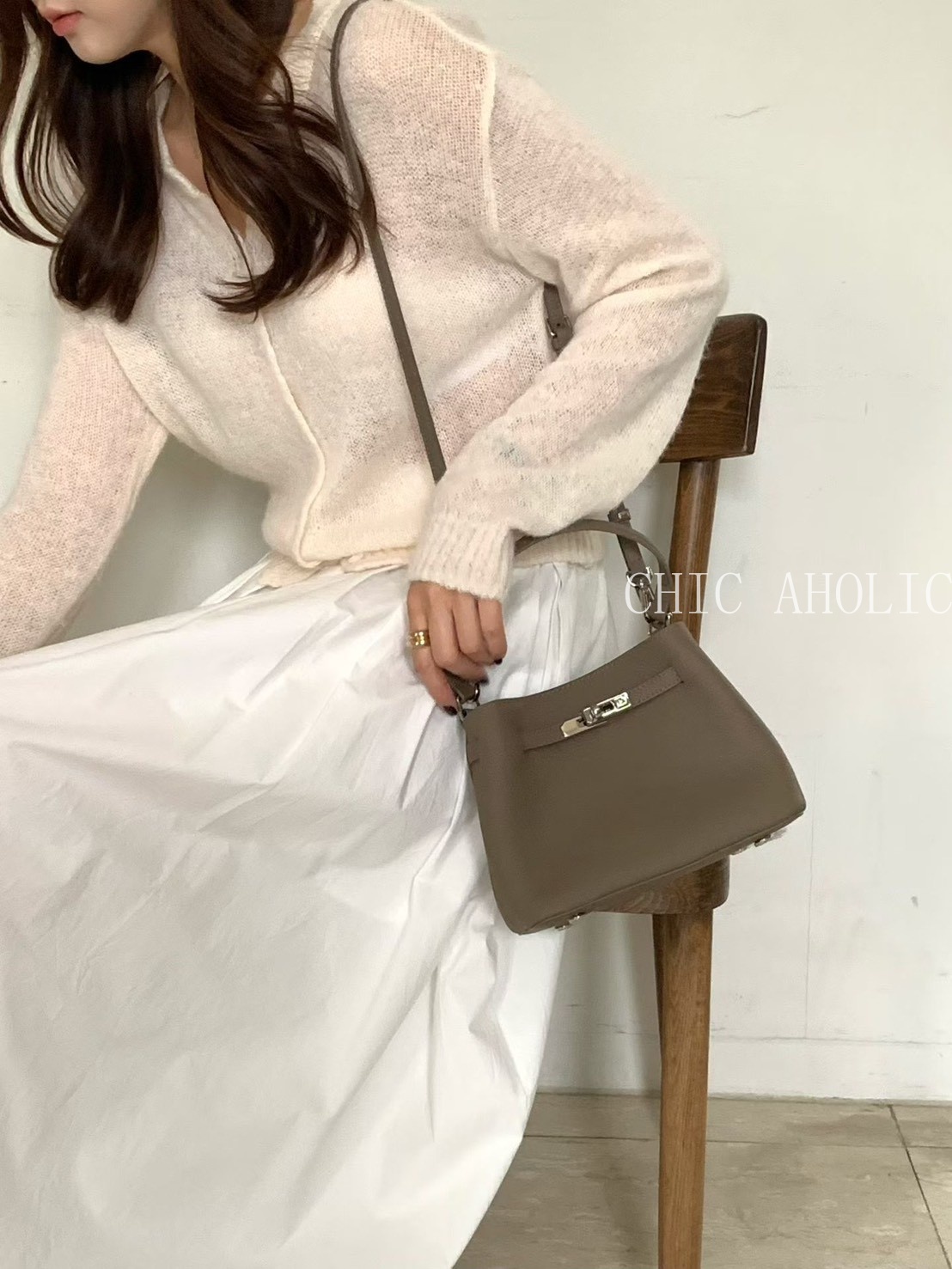 NE41水桶銀釦牛皮包