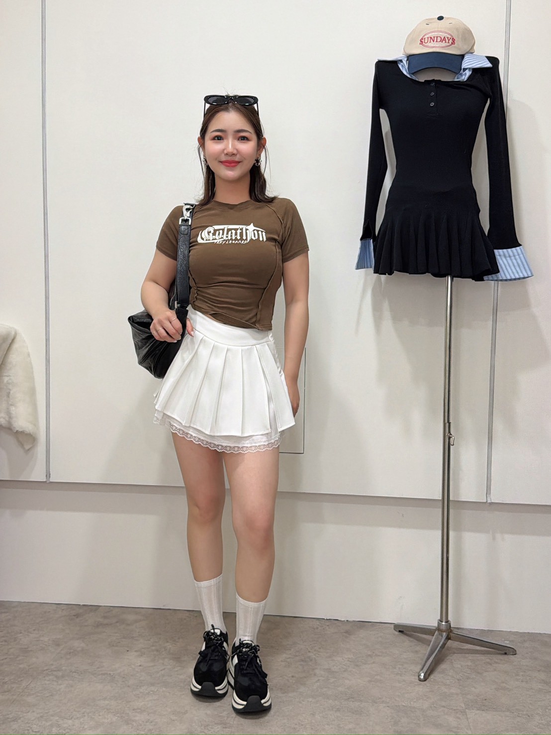 MAR19大百摺接蕾絲短裙 