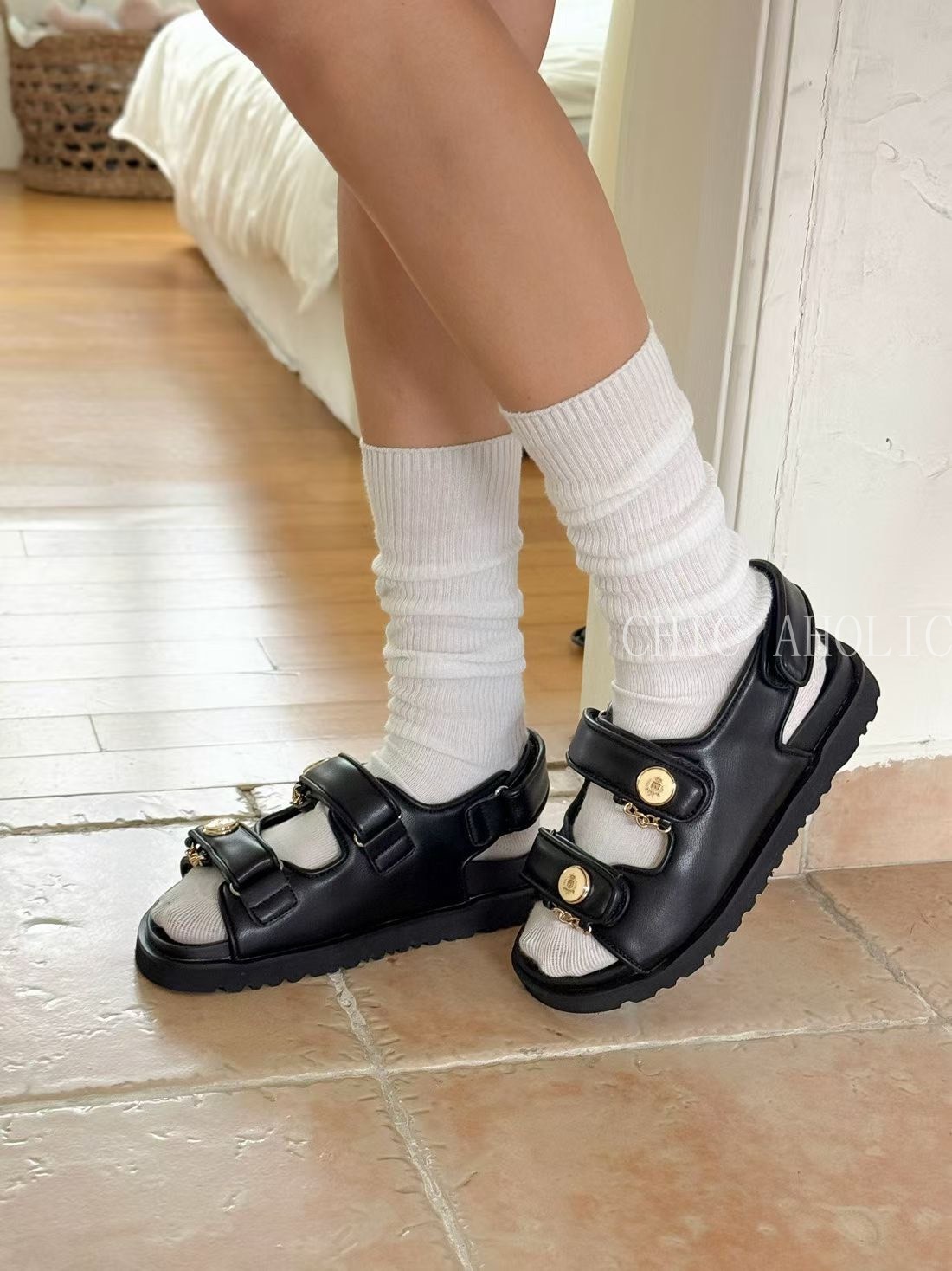 MEE25勳章小香風魔鬼氈涼鞋