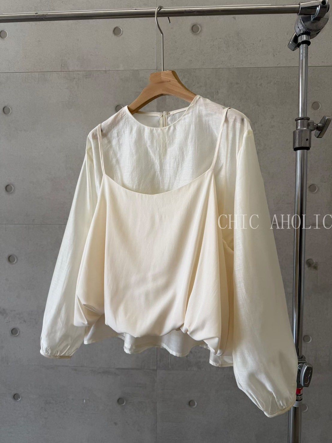 MEE42透肌花苞澎澎兩件式衣