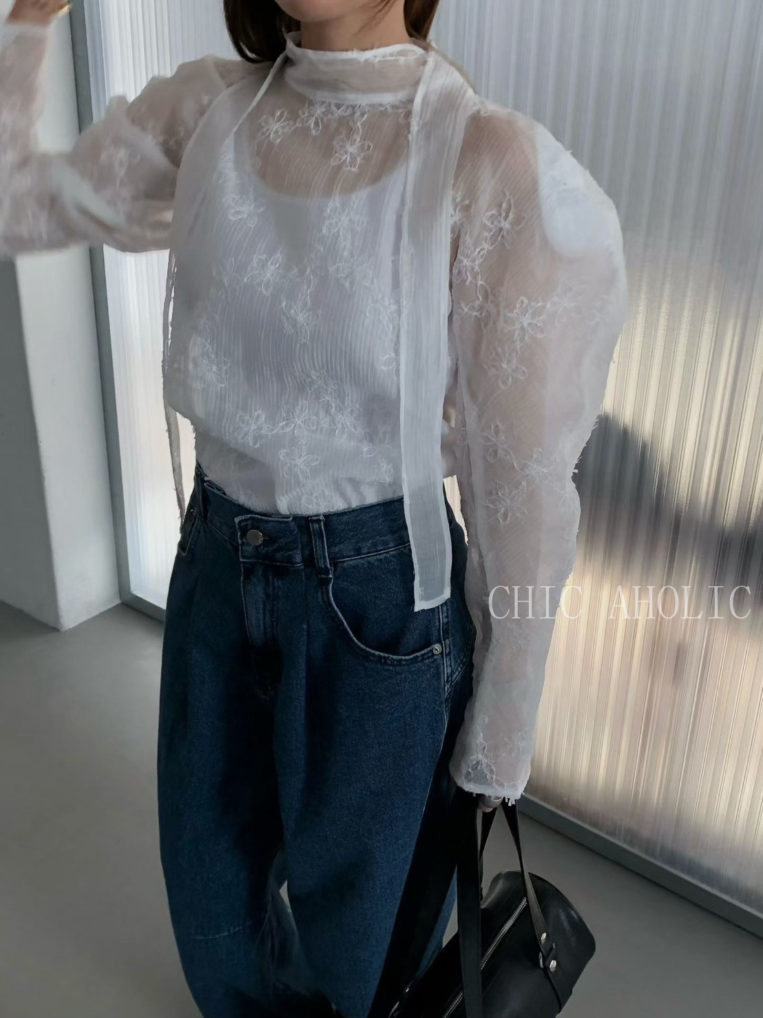 KQ25圖騰花紋高領綁脖透肌衣 