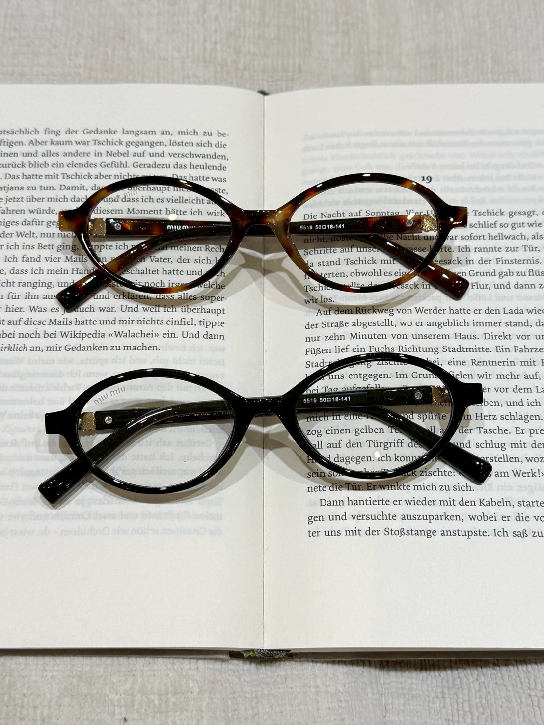 KQ47橢圓平光MIU字眼鏡 