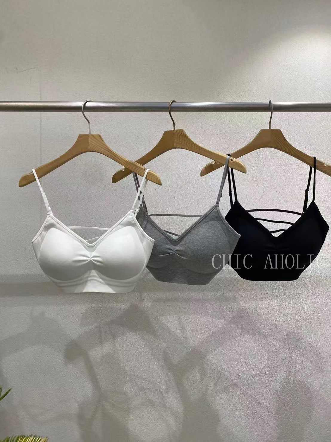 HE13背部3條交叉BRA上衣