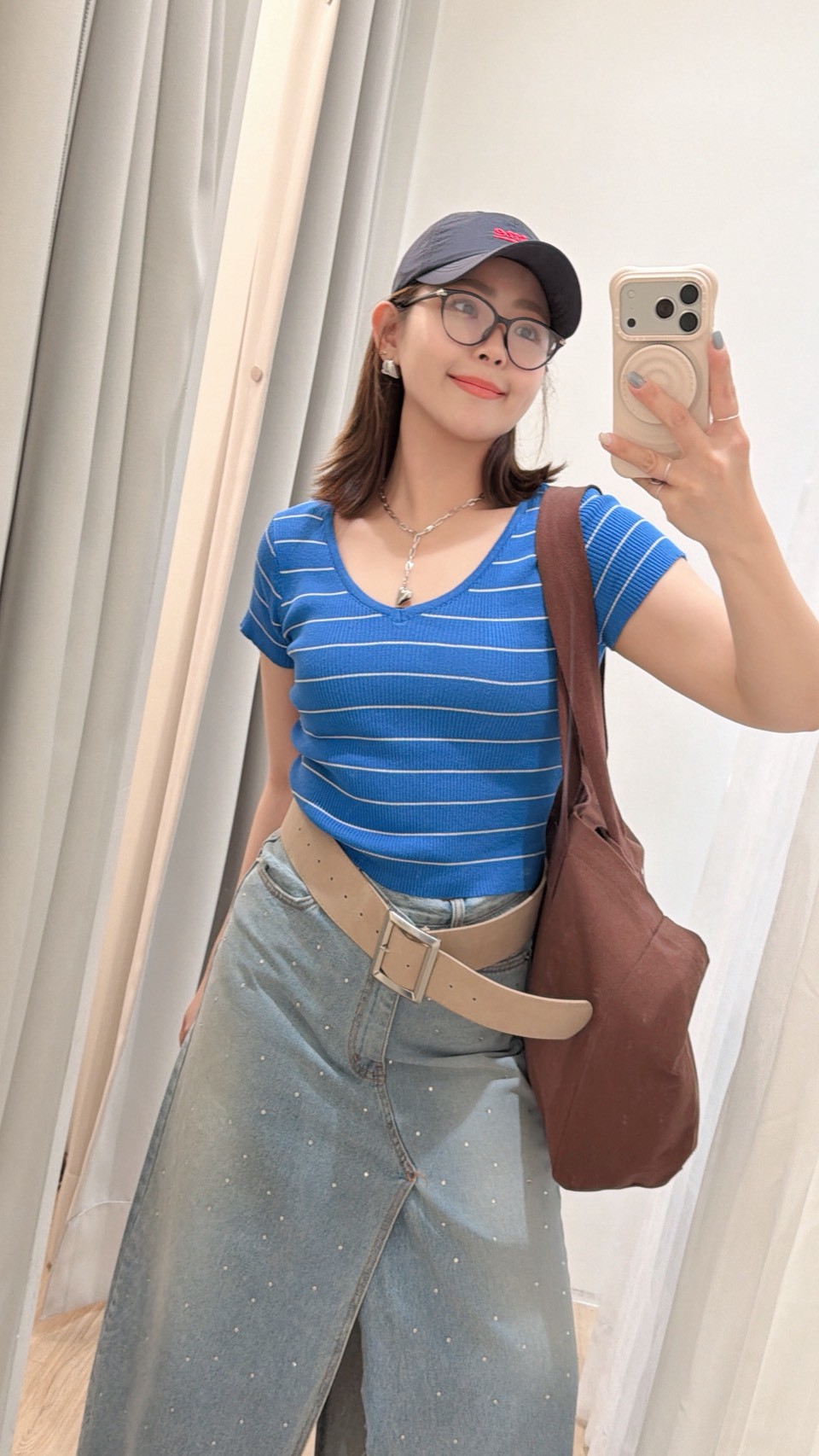 MY47寬4cm間距V領衣