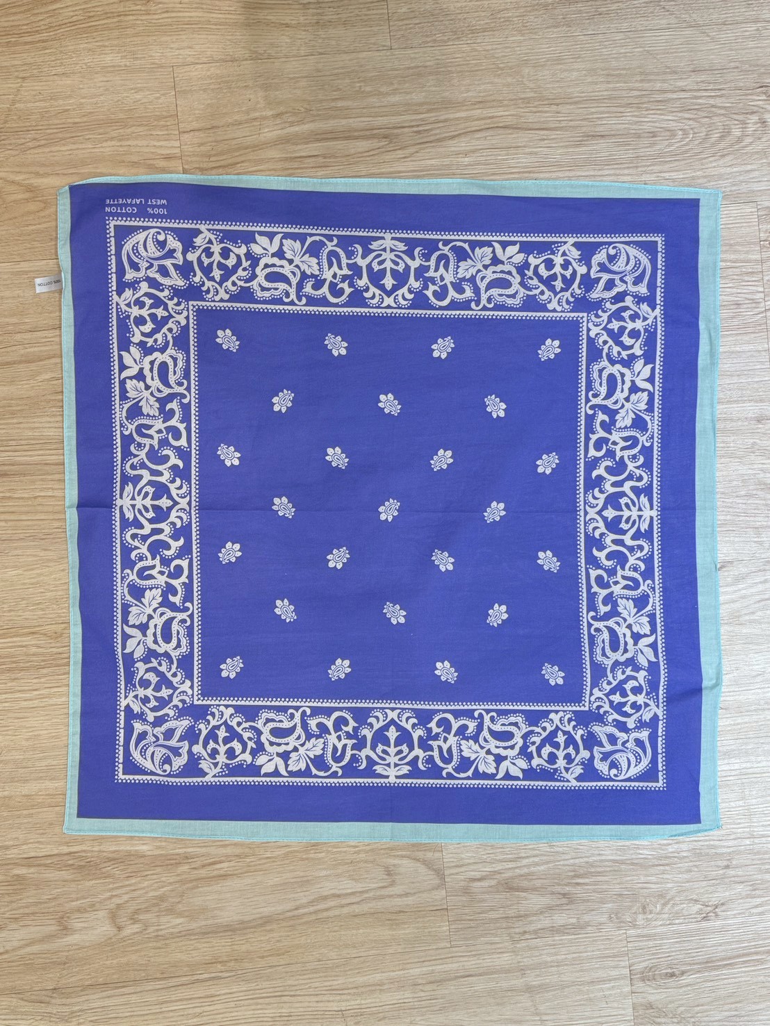 MHH60藍邊腰果花絲巾