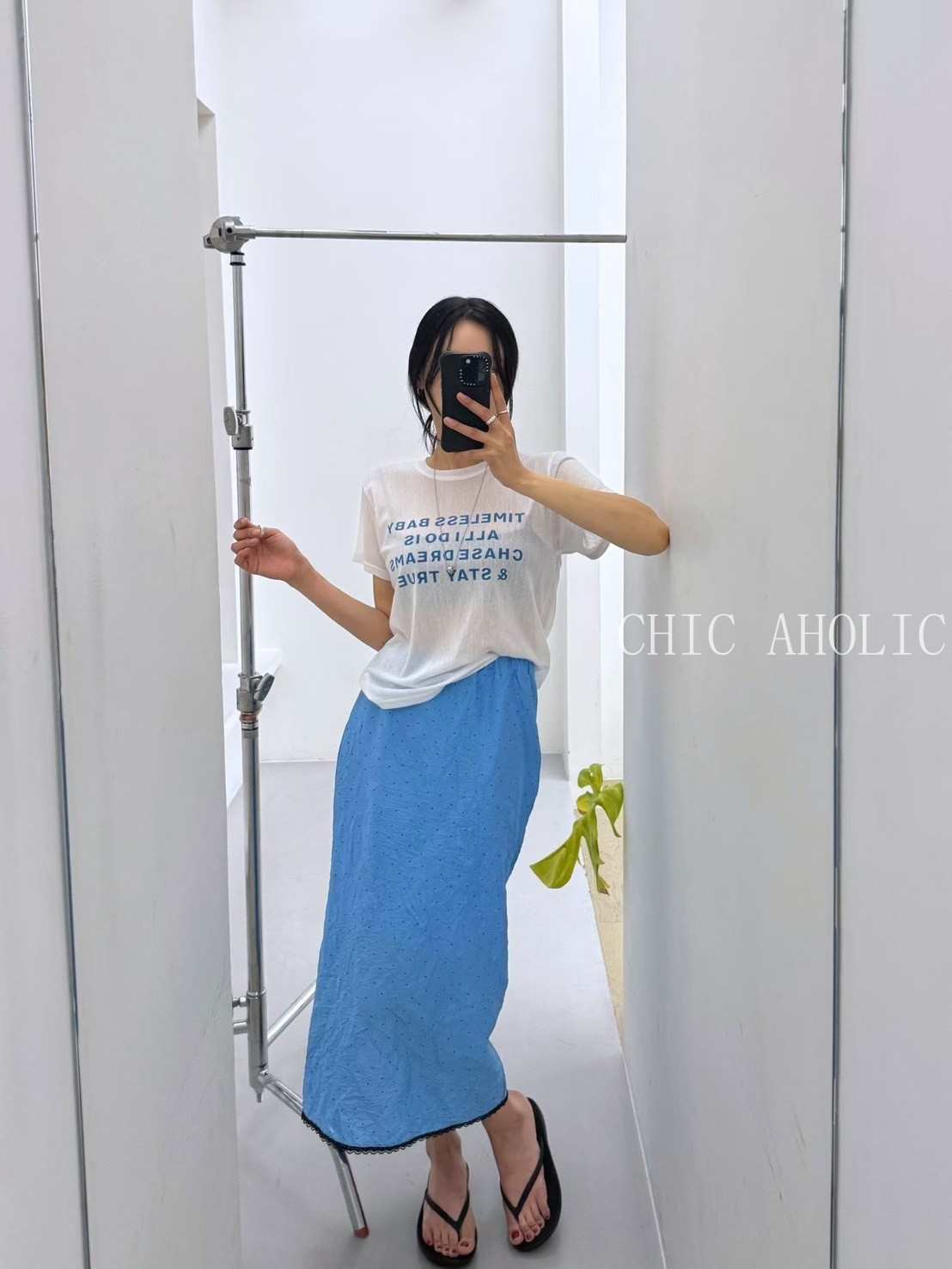 KY28柔皺緞感黑邊鉛筆裙