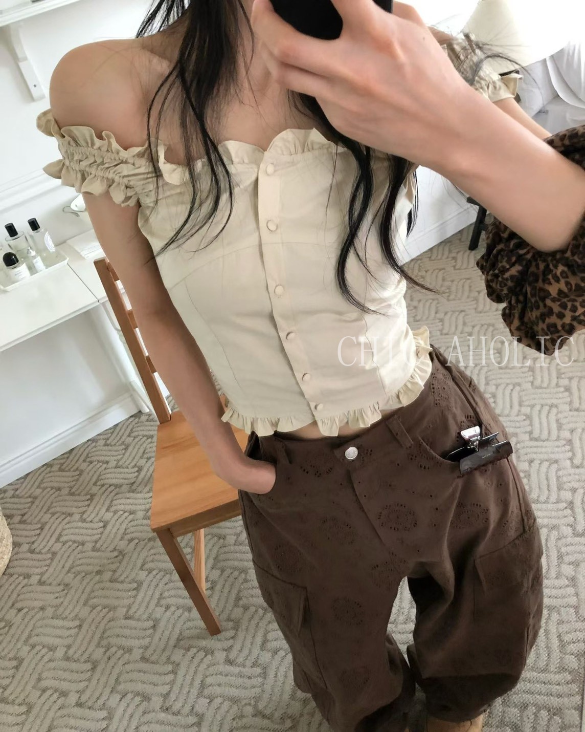 荷葉邊排釦上衣