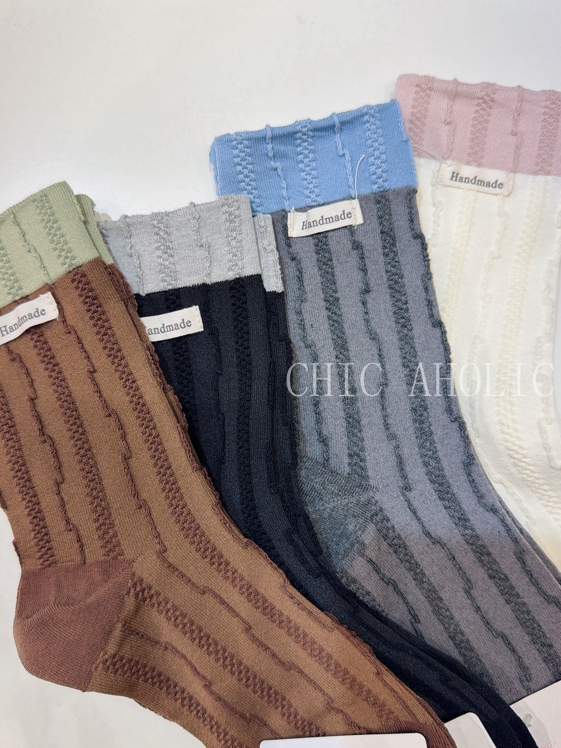 KOR10撞色立體標中筒襪
