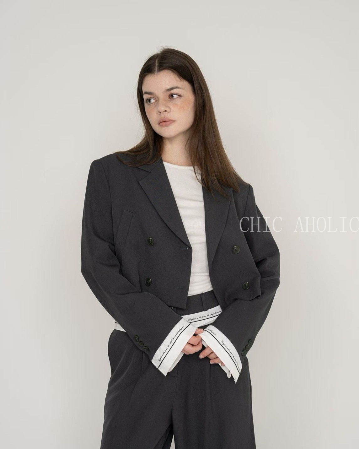 手袖拼字母西裝外套