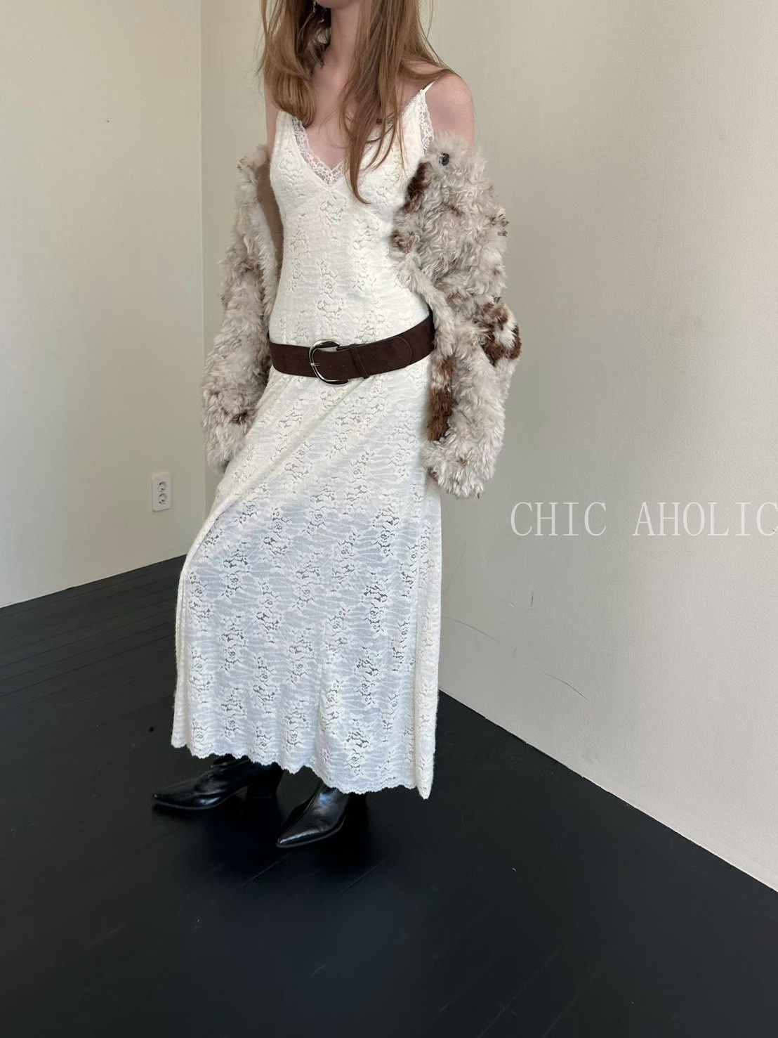 全緹花V領長洋裝