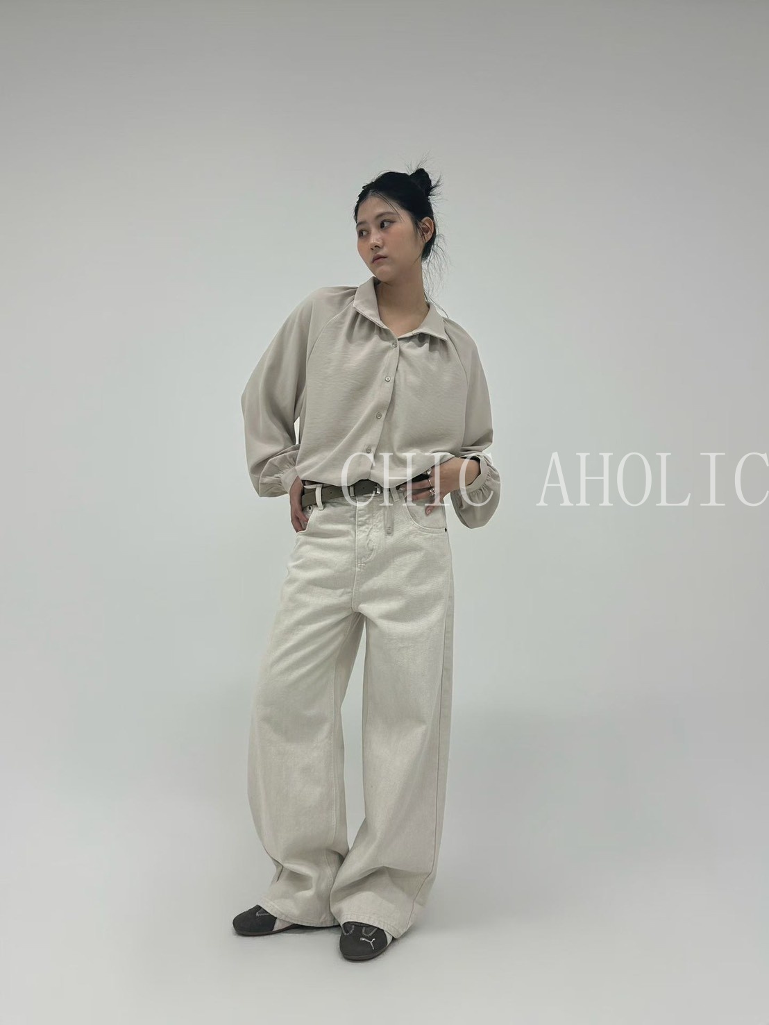 可高領素面抽繩襯衫