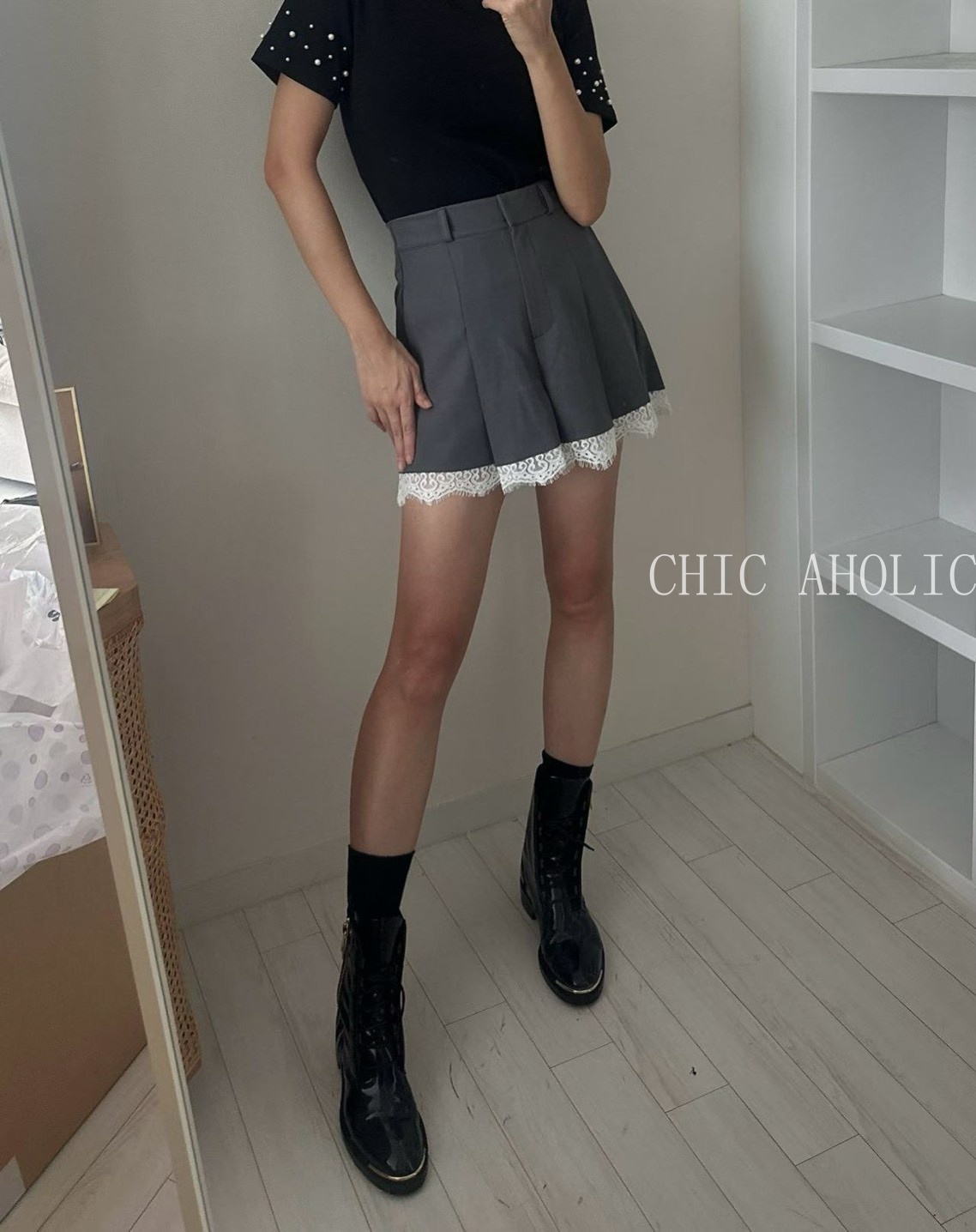 西裝蕾絲短褲
